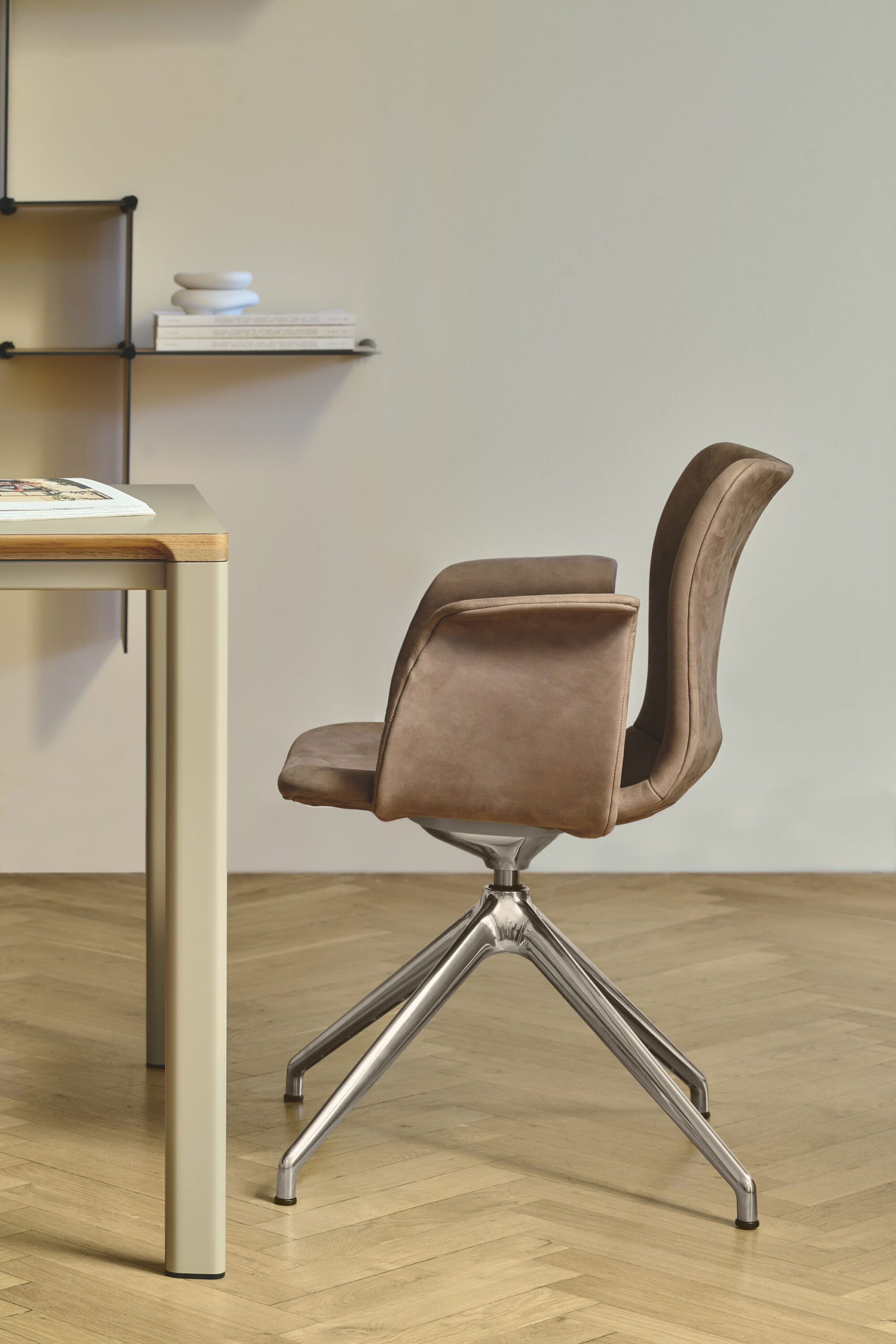 Bent Hansen primum chair dynamic davos tartufo leather