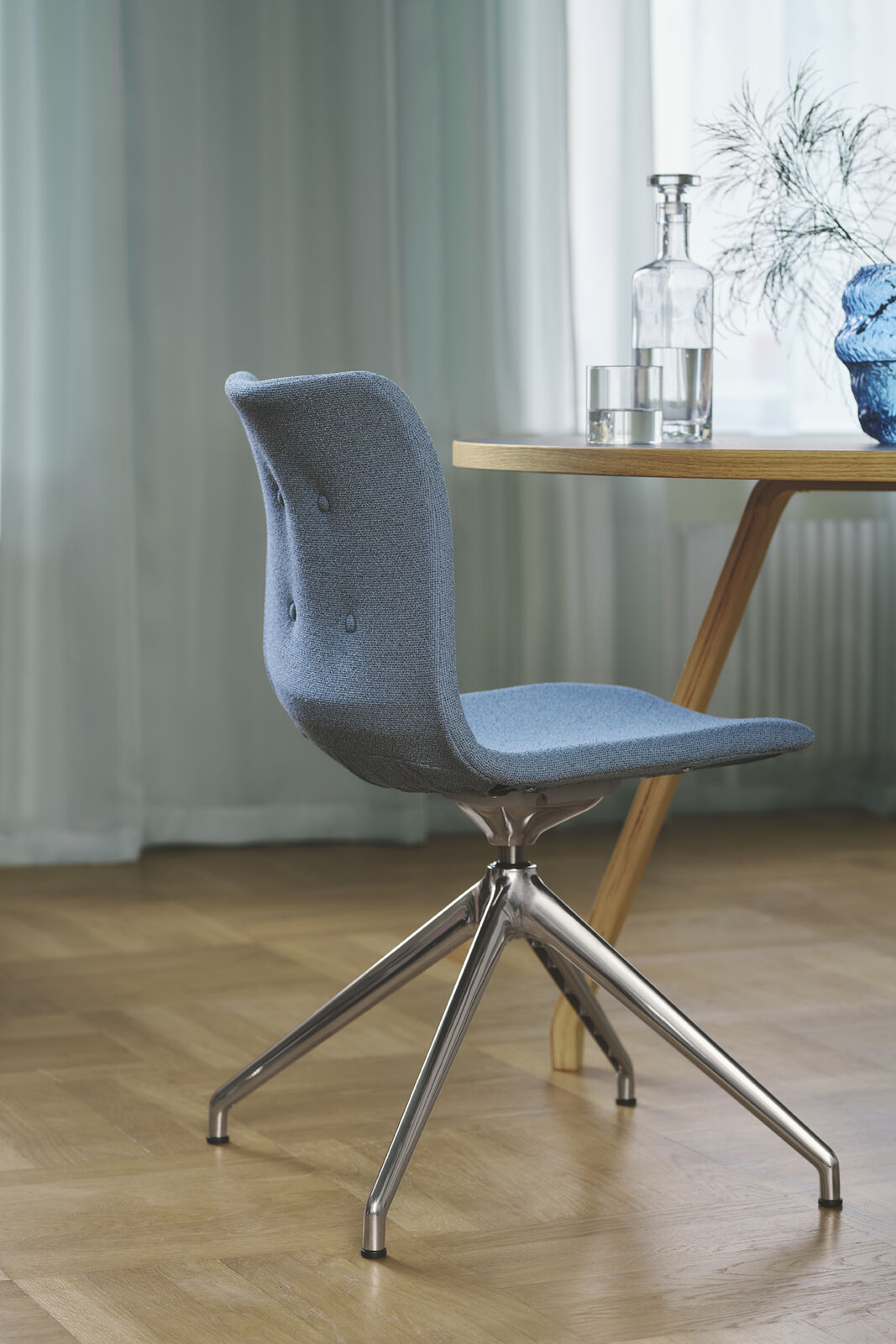 Bent Hansen primum chair dynamic grain blue